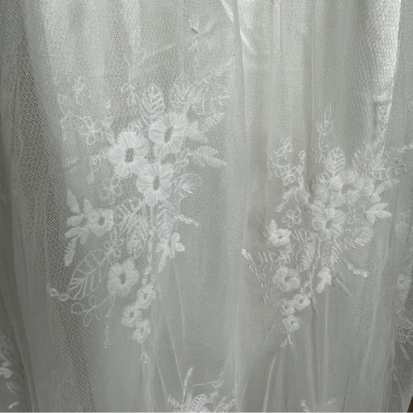 Southern Fried Chics white lace maxi dress medium - Picture 8 of 11